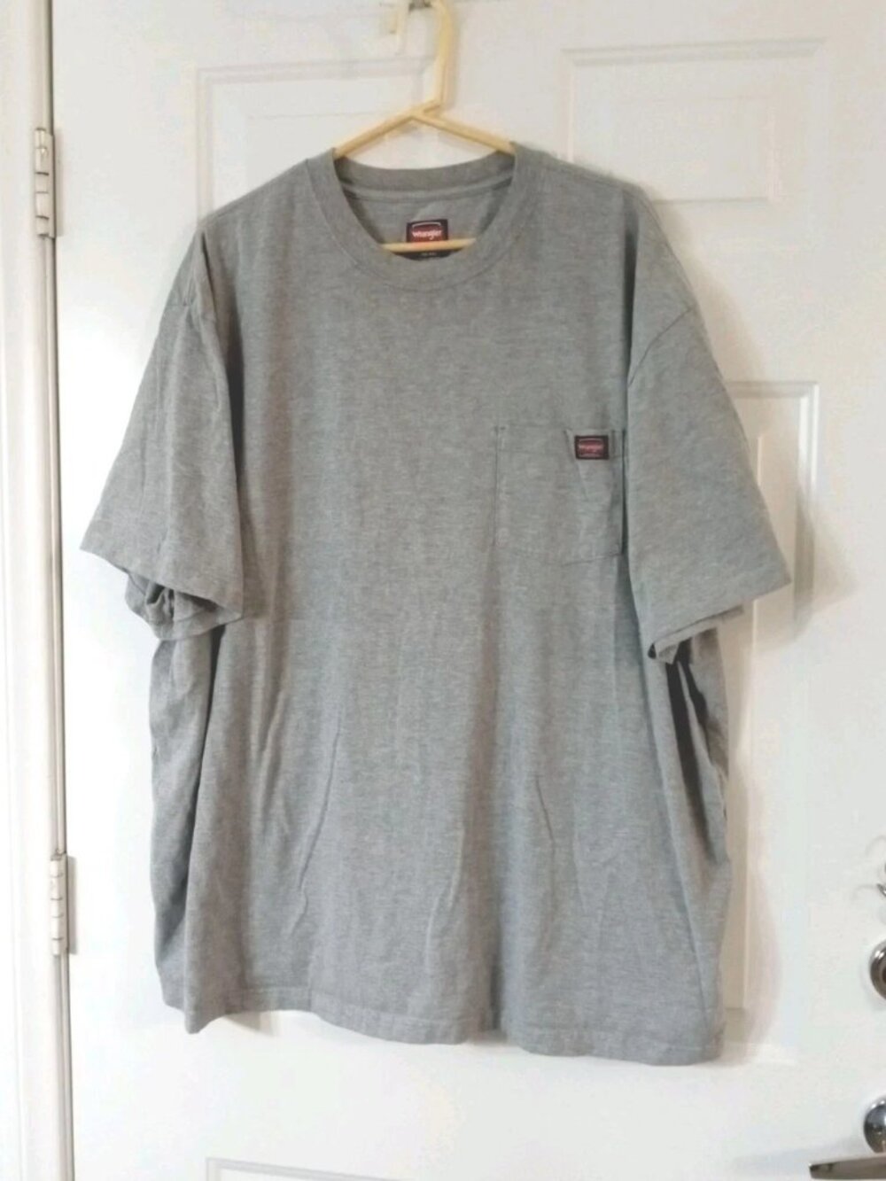 Wrangler Workwear Men's 4XL Short Sleeve Pocket T-Shirt Color: Gray